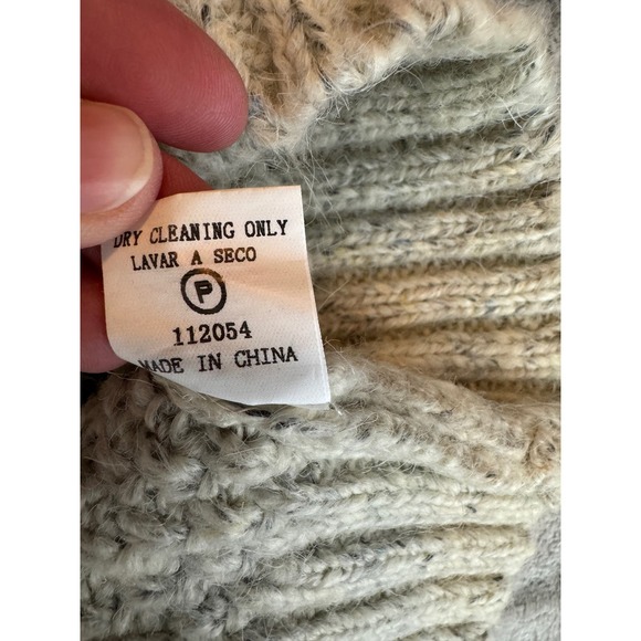 Boheme Turtleneck Sweater, Oatmeal color - Picture 4 of 4